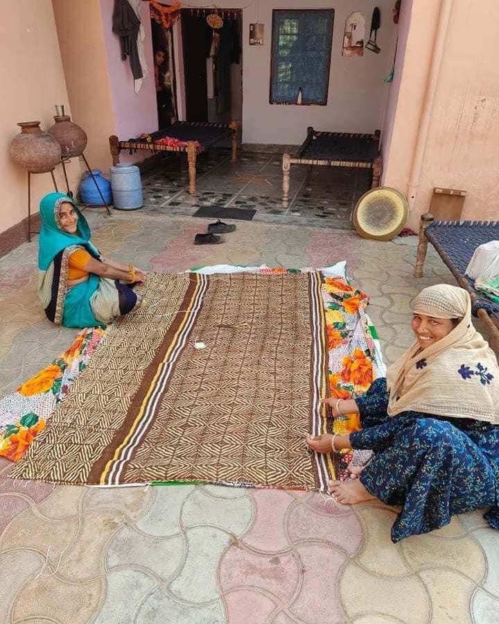 annu-blanket-1 Annu sews a blanket
